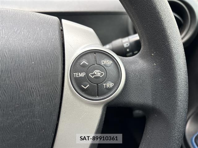 Toyota AQUA 2013 8705848-4