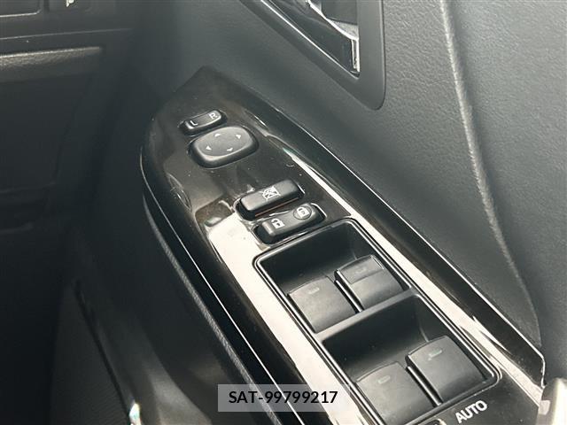 Toyota VELLFIRE 2013 8905457-4
