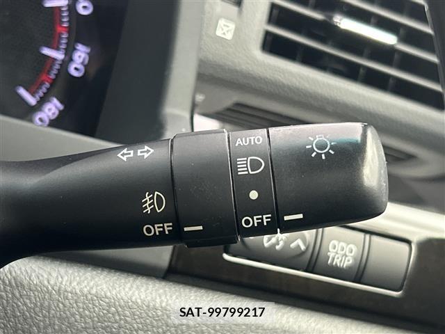 Toyota VELLFIRE 2013 8905457-5