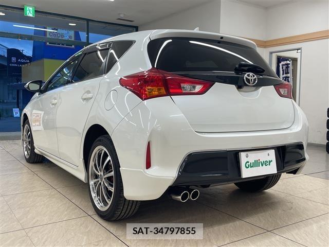 Toyota AURIS 2013 8705348-13