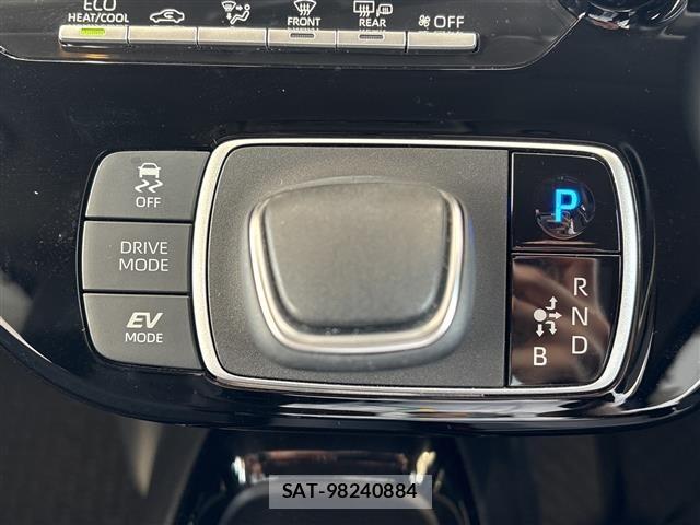 Toyota AQUA 2021 8705849-10