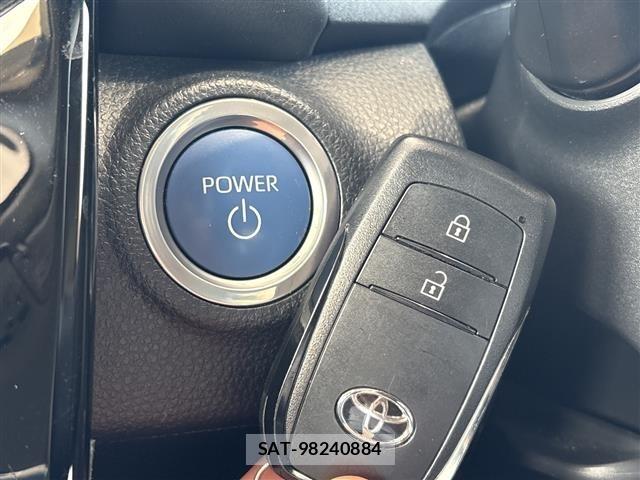 Toyota AQUA 2021 8705849-7