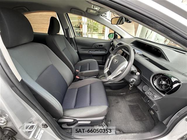 Toyota AQUA 2015 8705850-12