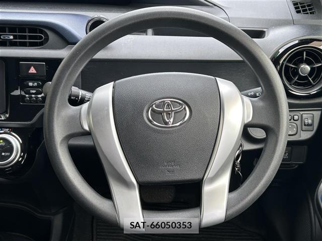 Toyota AQUA 2015 8705850-8