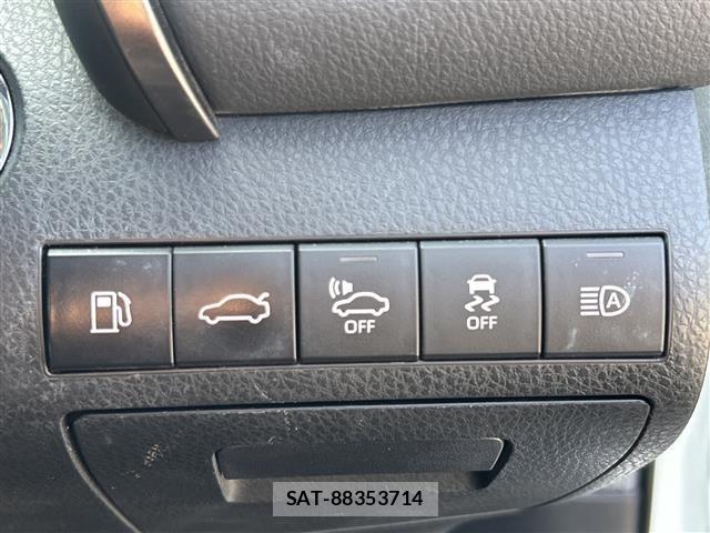 Toyota CAMRY 2017 8885543-10