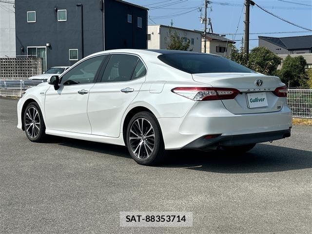 Toyota CAMRY 2017 8885543-13