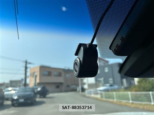 Toyota CAMRY 2017 8885543-15