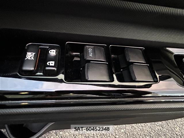 Toyota AQUA 2016 8705857-6