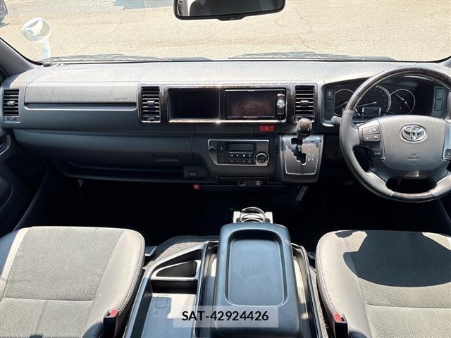 Toyota HIACE VAN 2019 8698159-15