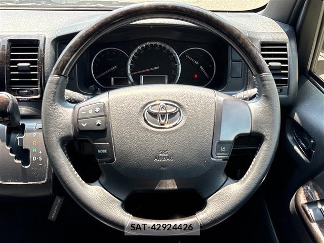 Toyota HIACE VAN 2019 8698159-16