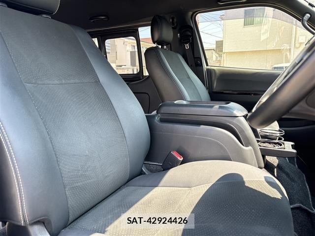 Toyota HIACE VAN 2019 8698159-17