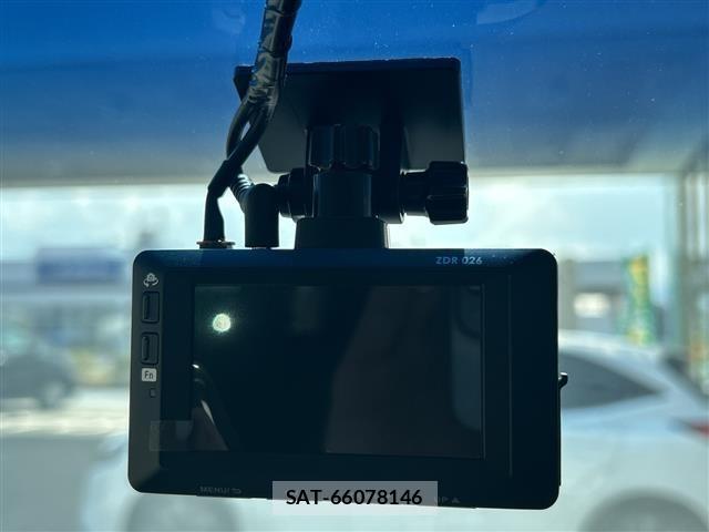 Nissan ELGRAND 2014 8709693-19