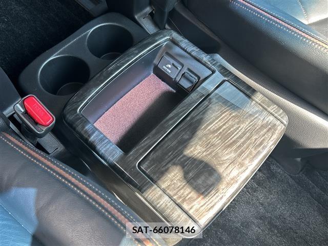 Nissan ELGRAND 2014 8709693-24