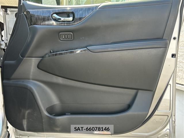 Nissan ELGRAND 2014 8709693-6