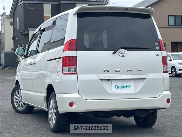 Toyota NOAH 2005 8706399-13
