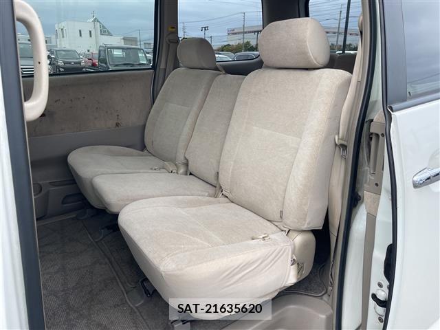 Toyota NOAH 2005 8706399-6