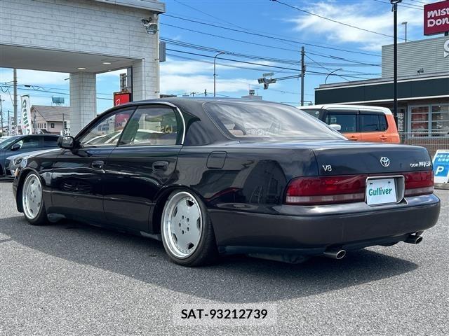 Toyota CROWN MAJESTA 1992 8939701-13