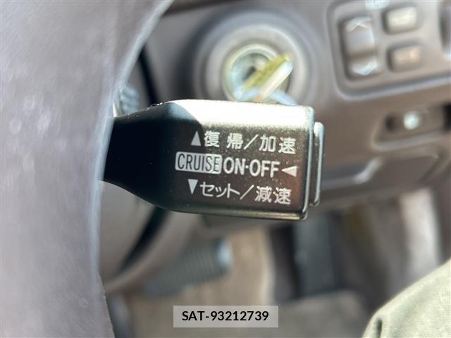 Toyota CROWN MAJESTA 1992 8939701-5