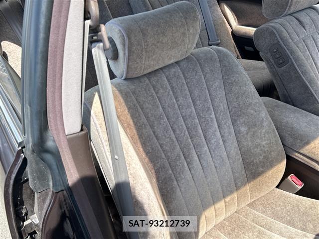 Toyota CROWN MAJESTA 1992 8939701-8