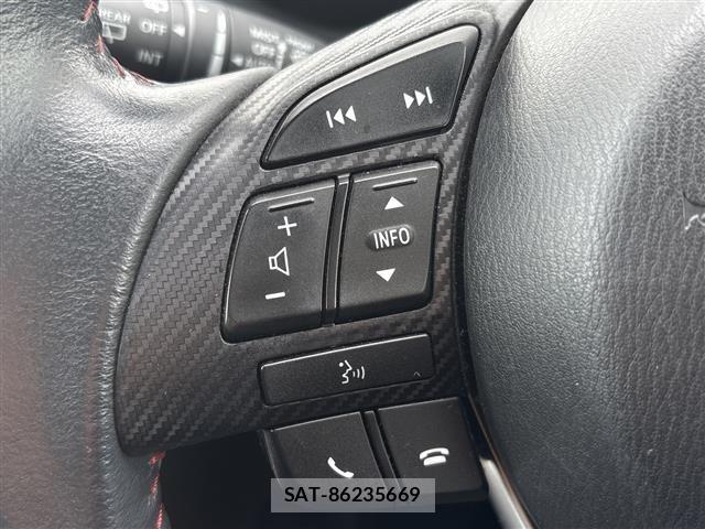 Mazda AXELA 2015 8911767-1