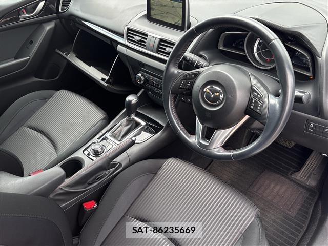 Mazda AXELA 2015 8911767-6
