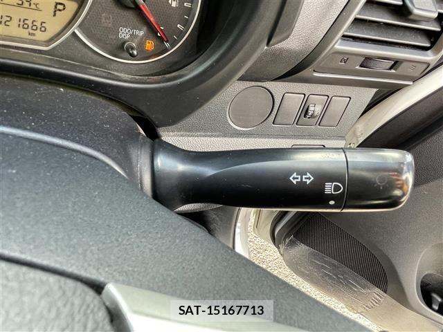 Toyota RACTIS 2012 8710666-15