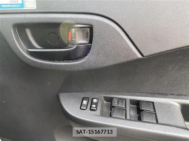 Toyota RACTIS 2012 8710666-19