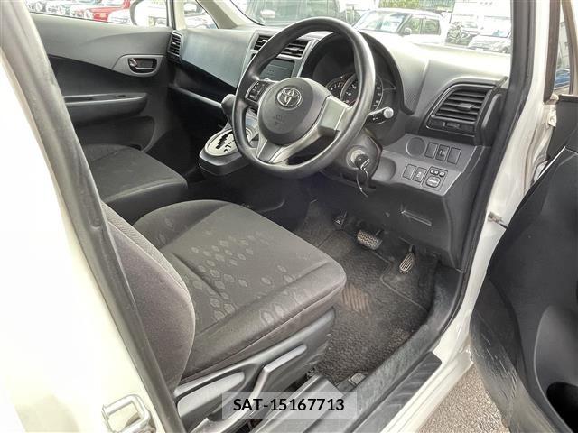 Toyota RACTIS 2012 8710666-3