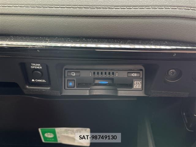 Toyota CROWN 2019 8734428-3