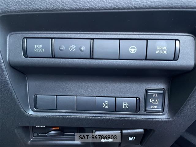 Nissan SERENA 2023 8672297-5