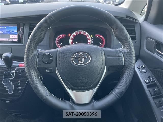 Toyota ISIS 2012 8707673-22