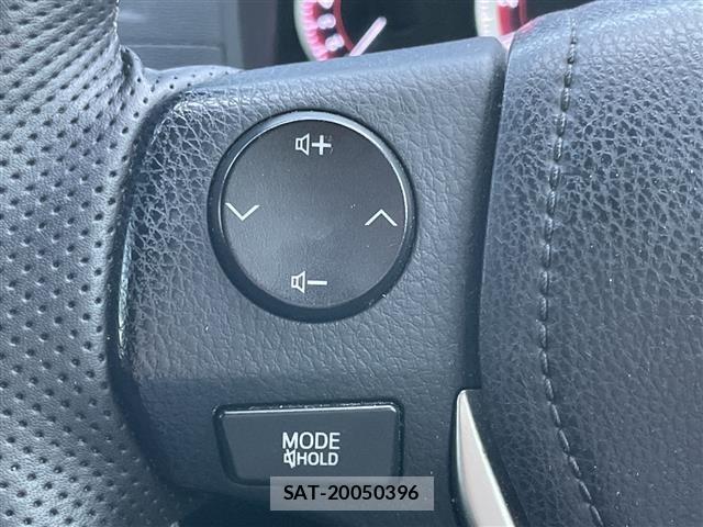 Toyota ISIS 2012 8707673-6
