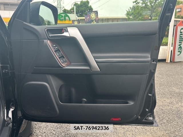 Toyota LAND CRUISER PRADO 2013 8907506-12