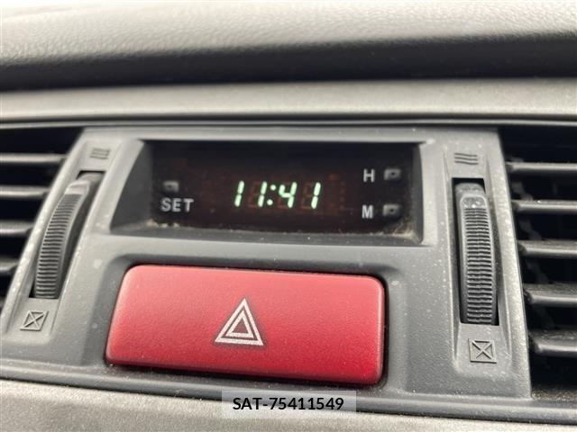 Mitsubishi LANCER 2001 8718679-10