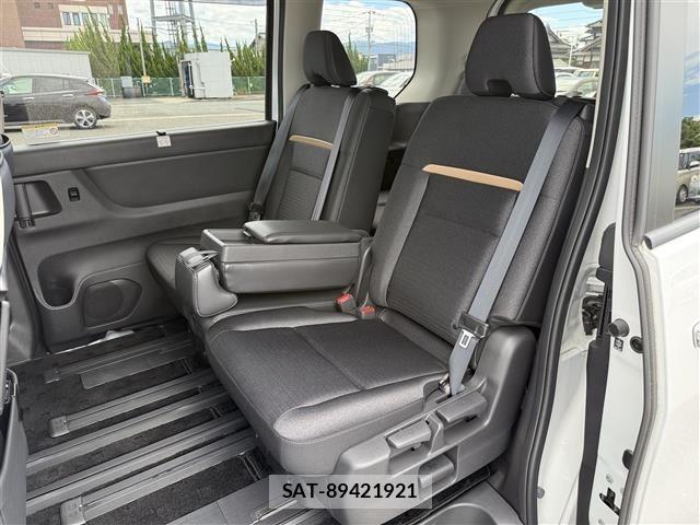 Nissan SERENA 2024 8717074-9