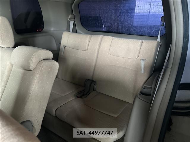 Toyota ISIS 2005 8825613-15