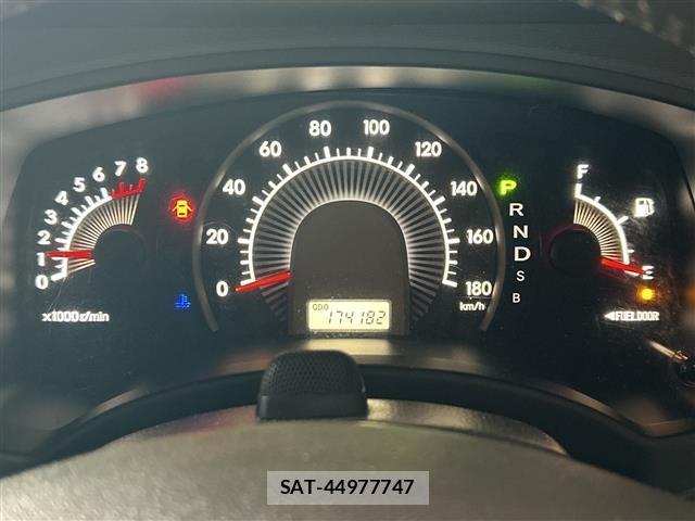 Toyota ISIS 2005 8825613-16