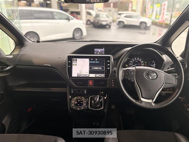 Toyota NOAH 2018 8706400-15