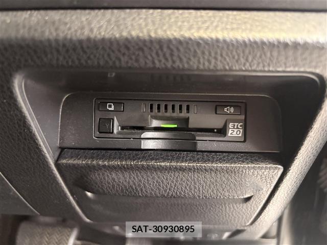 Toyota NOAH 2018 8706400-4