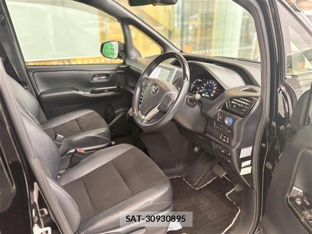 Toyota NOAH 2018 8706400-6