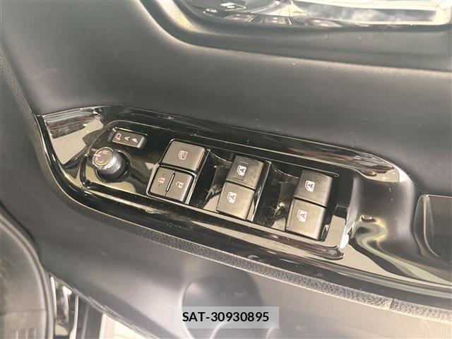 Toyota NOAH 2018 8706400-8