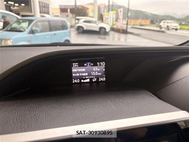 Toyota NOAH 2018 8706400-9