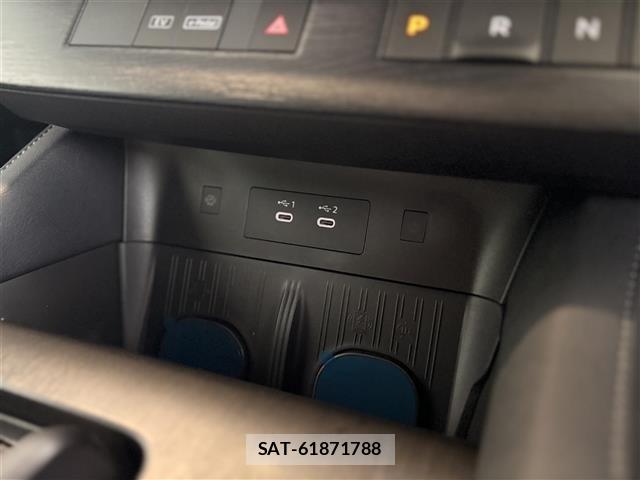 Nissan ELGRAND 2026 8709701-5
