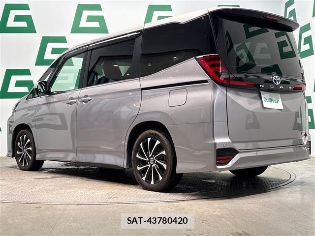 Toyota NOAH 2023 8706401-13
