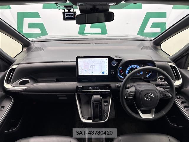 Toyota NOAH 2023 8706401-14