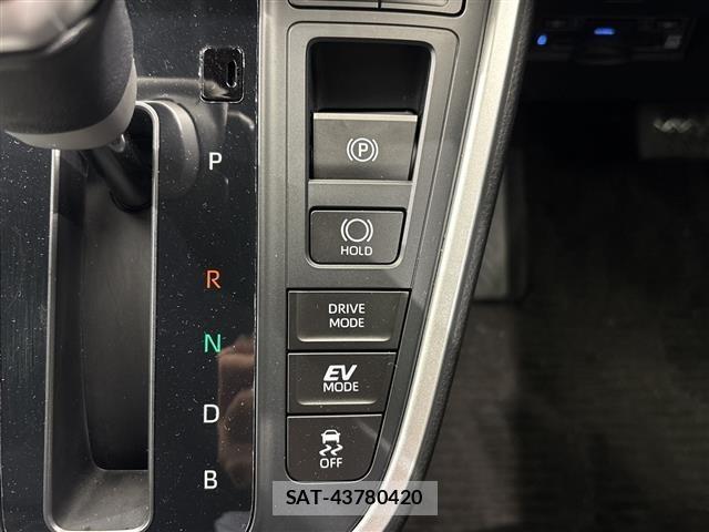 Toyota NOAH 2023 8706401-20