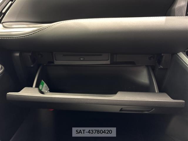 Toyota NOAH 2023 8706401-4
