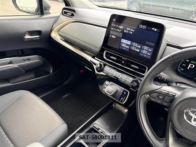 Toyota AQUA 2022 8705858-11