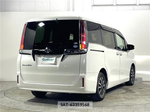 Toyota ESQUIRE 2017 8716773-1