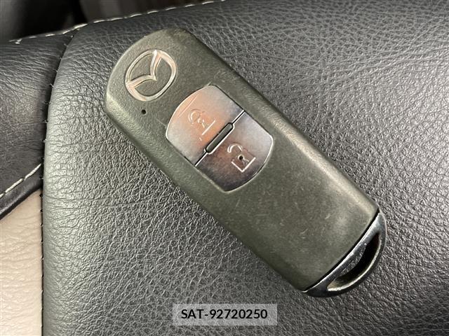 Mazda VERISA 2011 8864276-9